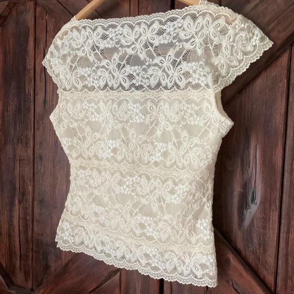 Neiman Marcus Hanky Panky Sweet Lace Top - Picture 7 of 11